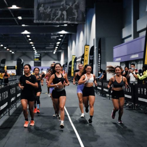 hyrox-race-girls-running